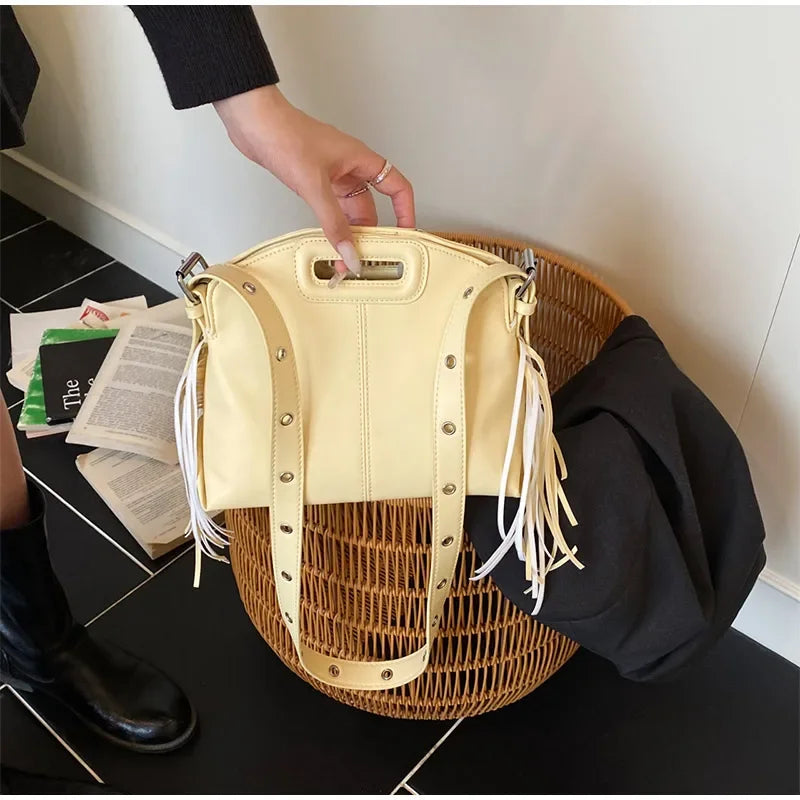 Luxury Tassel Lady Clutch With Adjust Shoulder Strap Large Capacity Shoulder Crossbody Bag Korean Fashion Versatile Dumpling Bag