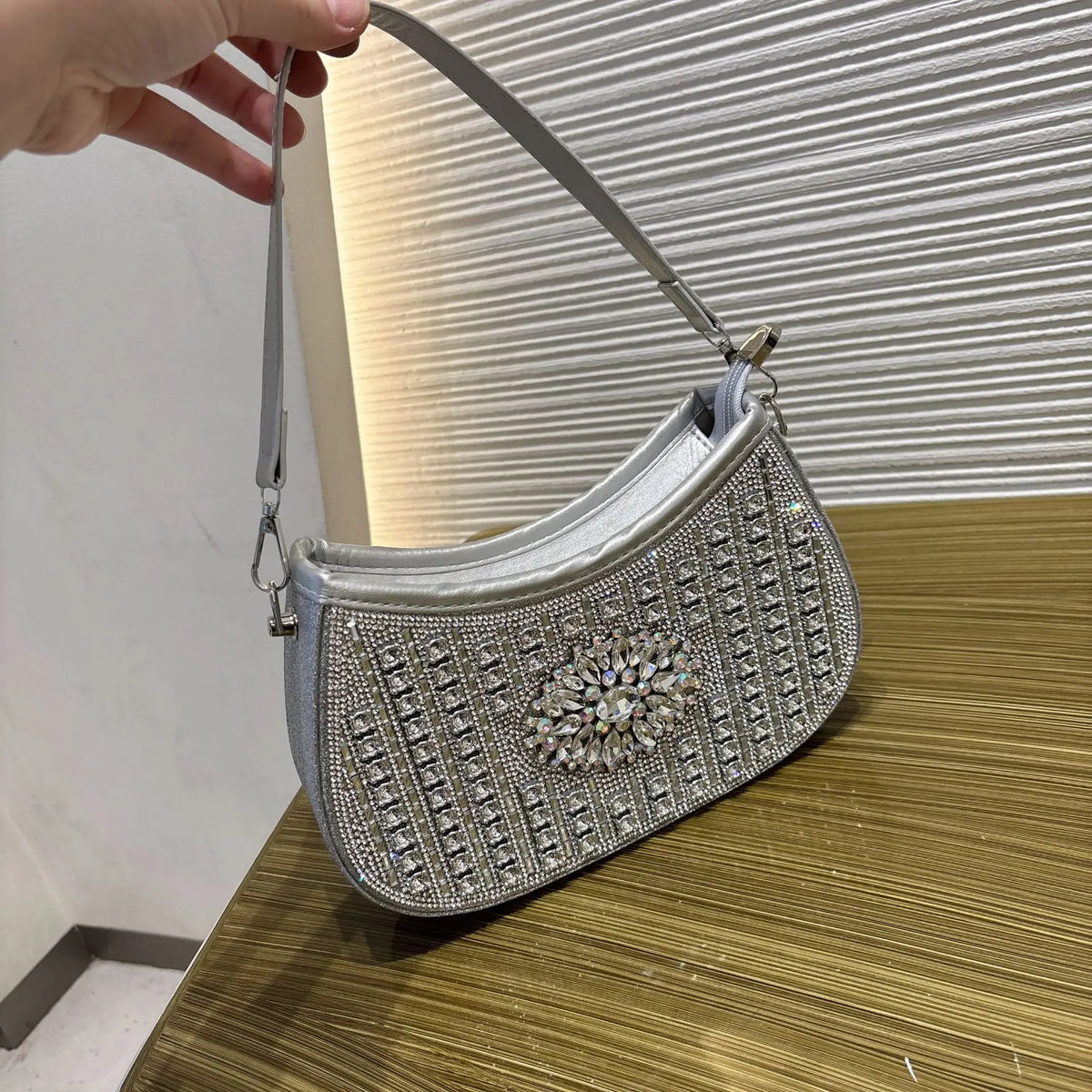 Dinner Women's Bag Luxury Brand Diamond-encrusted Glittering Dinner Party Women's Handbag Fashion Diamond-encrusted Shoulder Bag