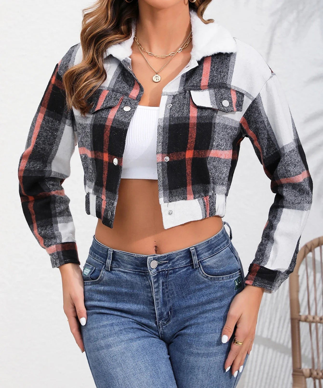 Elegant Women Jacket 2024 Autumn and Winter New Fashionable and Versatile Checkered Long Sleeved Short Top Coats Streetwear