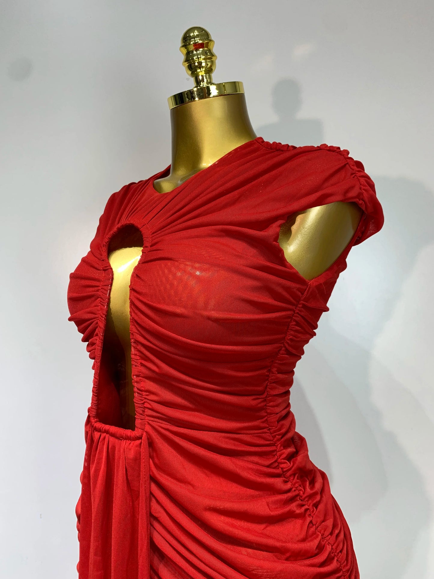 Women Sexy Sleeveless O-Neck Bodycon Mesh Long Dress Hollow Out Celebrate Fashion Show Celebrity Evening Party Club Dress