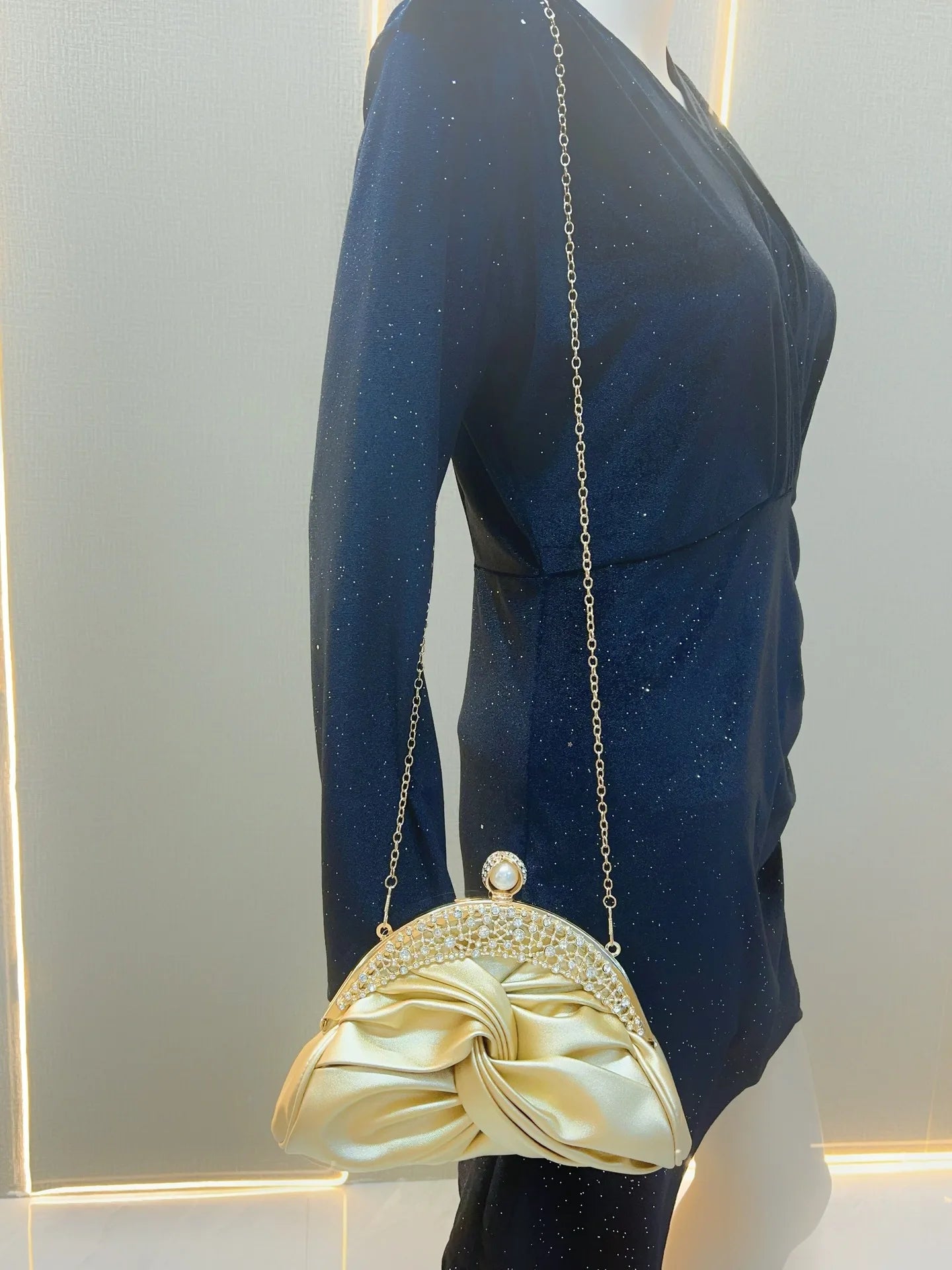 Luxury Women  Fashion Design Handbags Sparkling Banquet Clutch Bag Inlaid With Rhinestone Chain Shoulder Bag Party Dinner Bag