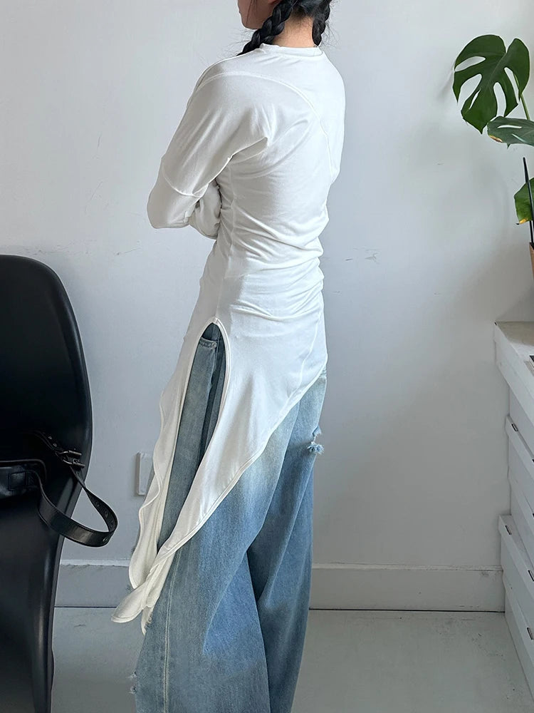 [EAM] Women White Irregular Hem Elegant Long Slim T-shirt New Round Neck Long Sleeve Fashion Tide Spring Autumn 2025 1DJ0097