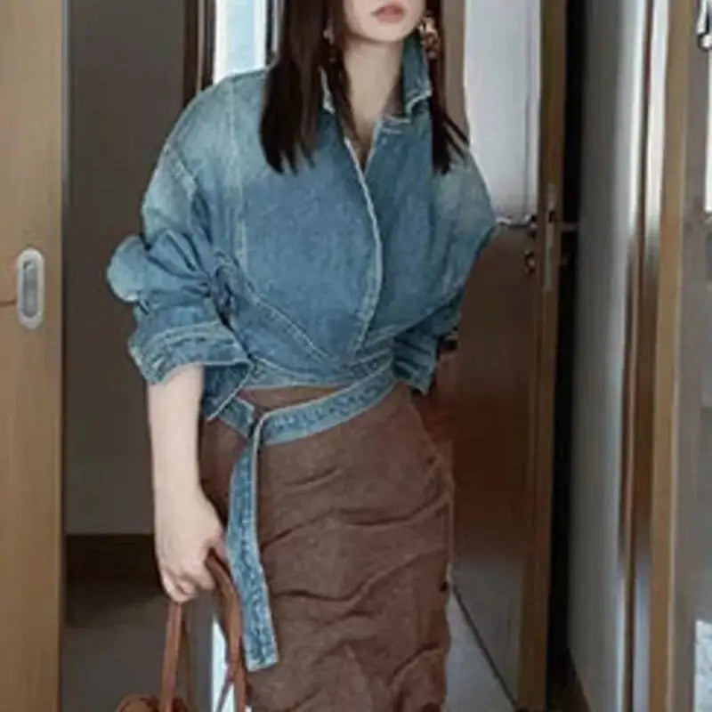 ANJY Autumn New Women Fashion Unique Lace- Up Distressed Washed Denim Jacket High Street Chic Versatile Casual Short Coat A16787