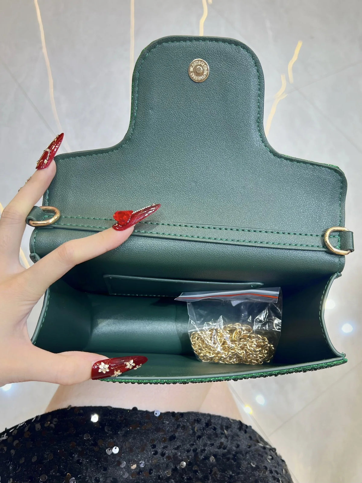 Elegant Diamond Studded Evening Clutch Bag for Women