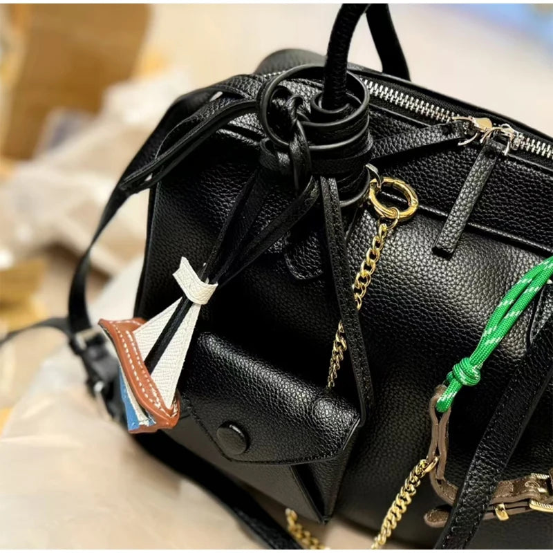 Fresh and elegant handmade calfskin sailboat key bag pendant Navy style natural and unique highlight personality car pendant