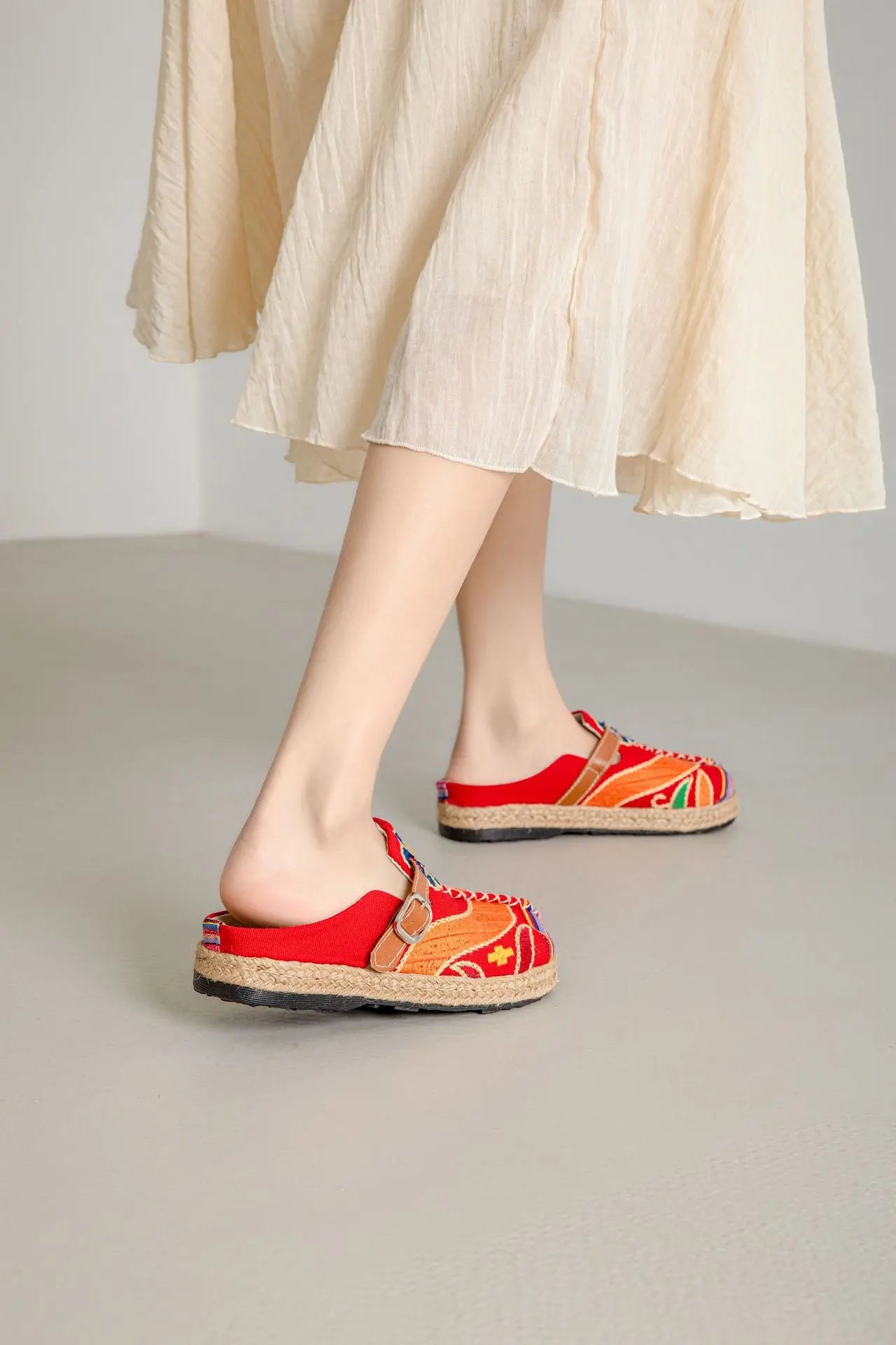 Lightweight Embroidered Cotton Linen Flat Slippers for Women