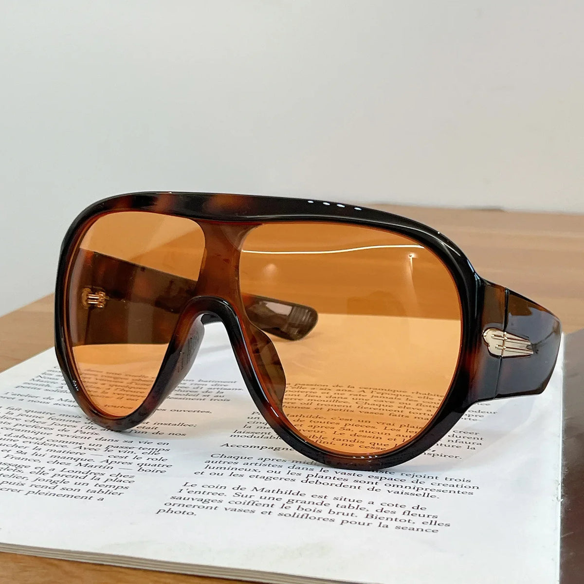Oversized UV400 Shield Sunglasses