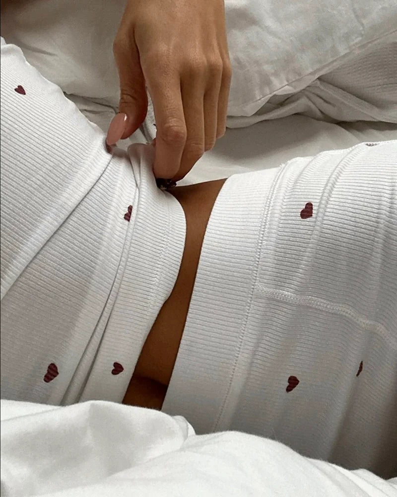 Summer Fashion Women 2 Pieces Pajamas Set Heart Pattern U Neck Sleeveless Tank Top and Casual Strechy Waist Shorts Set Sleepwear