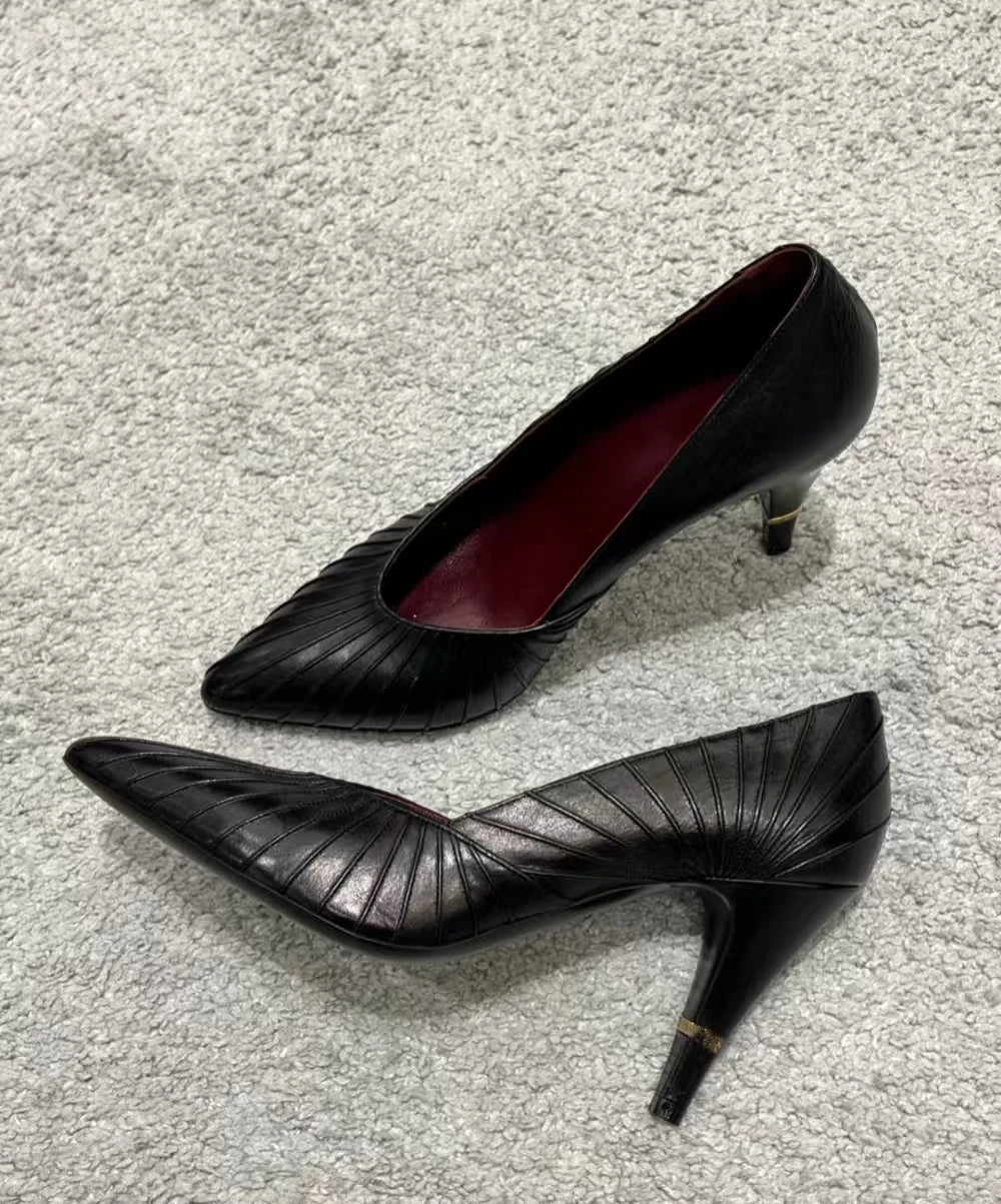 Retro Black Leather Pointed Toe Mid Heel Pumps With Pleated Detail for Women