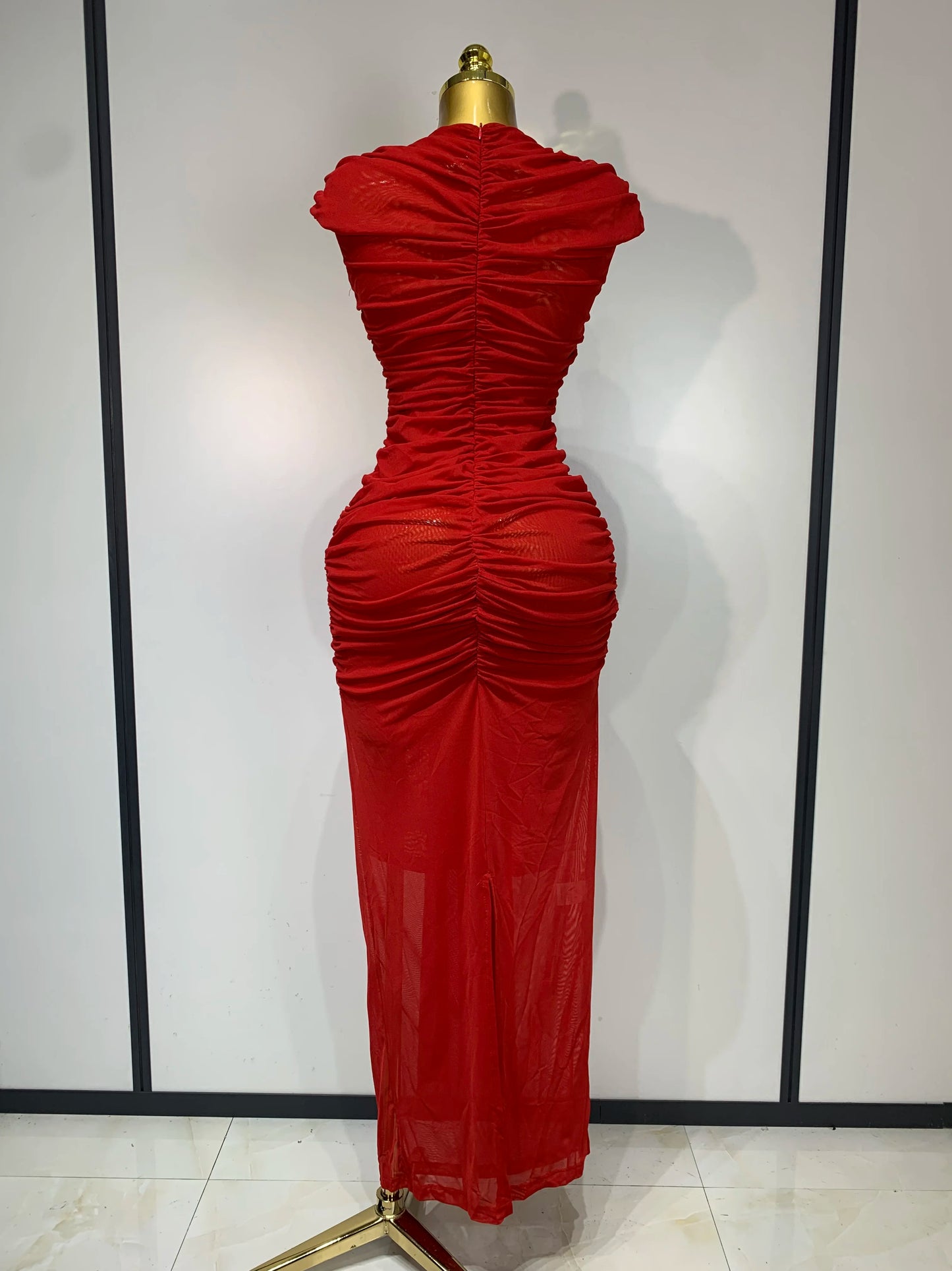 Women Sexy Sleeveless O-Neck Bodycon Mesh Long Dress Hollow Out Celebrate Fashion Show Celebrity Evening Party Club Dress