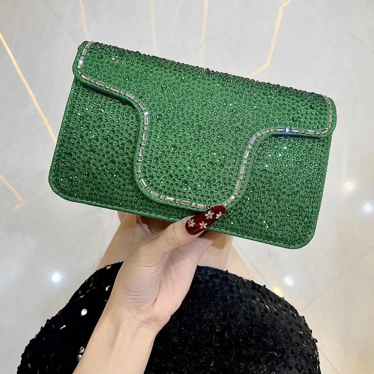 Elegant Diamond Studded Evening Clutch Bag for Women