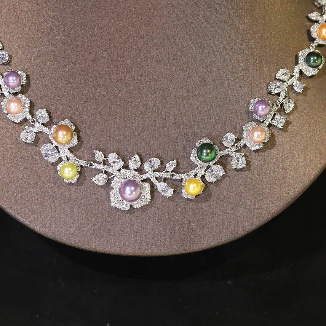 Sparkling Pearl And Floral Crystal Jewelry Set for Women