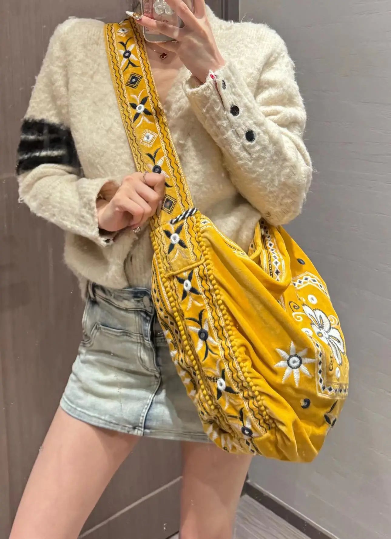 High Quality Original Design Velvet Embroidery Fringe Cloth Bag Shoulder Large Capacity Cross Body Tote Bags for Women