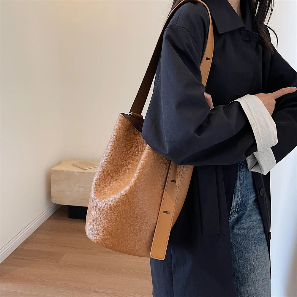 Retro Shoulder Large Capacity Bucket Bag for Women