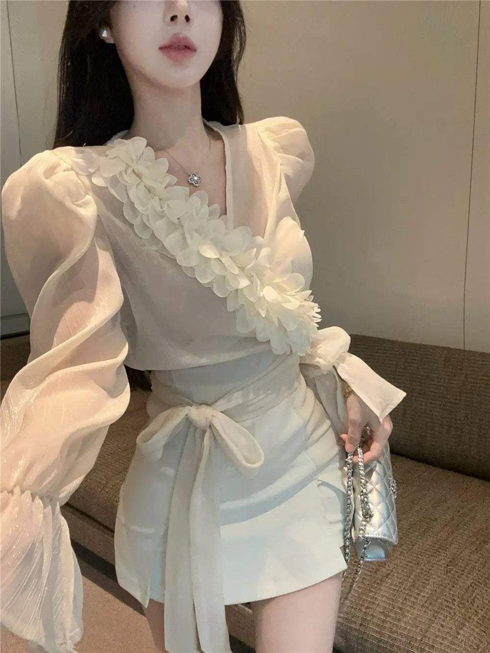 V Neck Bubble Sleeve Chiffon Blouse