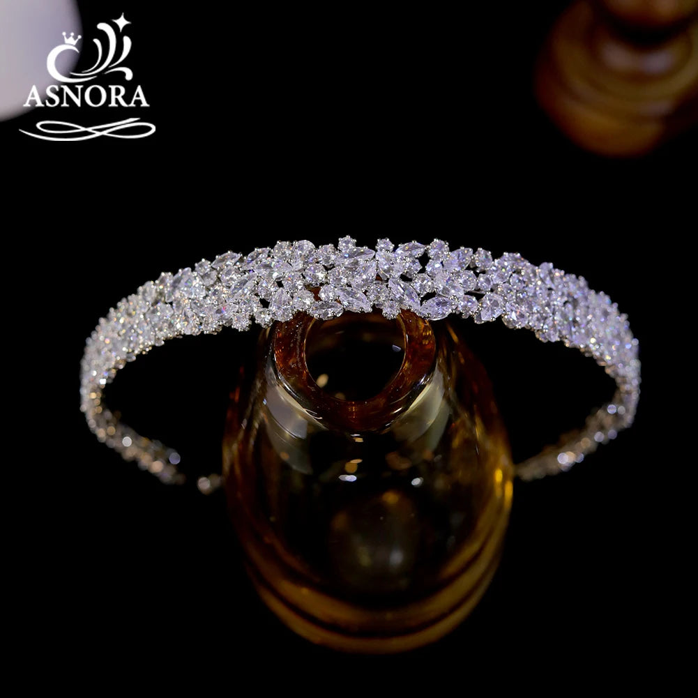 Elegant Silver Cubic Zirconia Bridal Crown For Women
