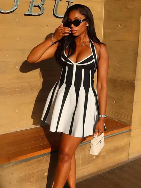 Weird Puss Contrast Halter Dress Women Summer Backless V-Neck Folds A-line Sleeveless Birthday Party Clubwear Stretch Bodycon