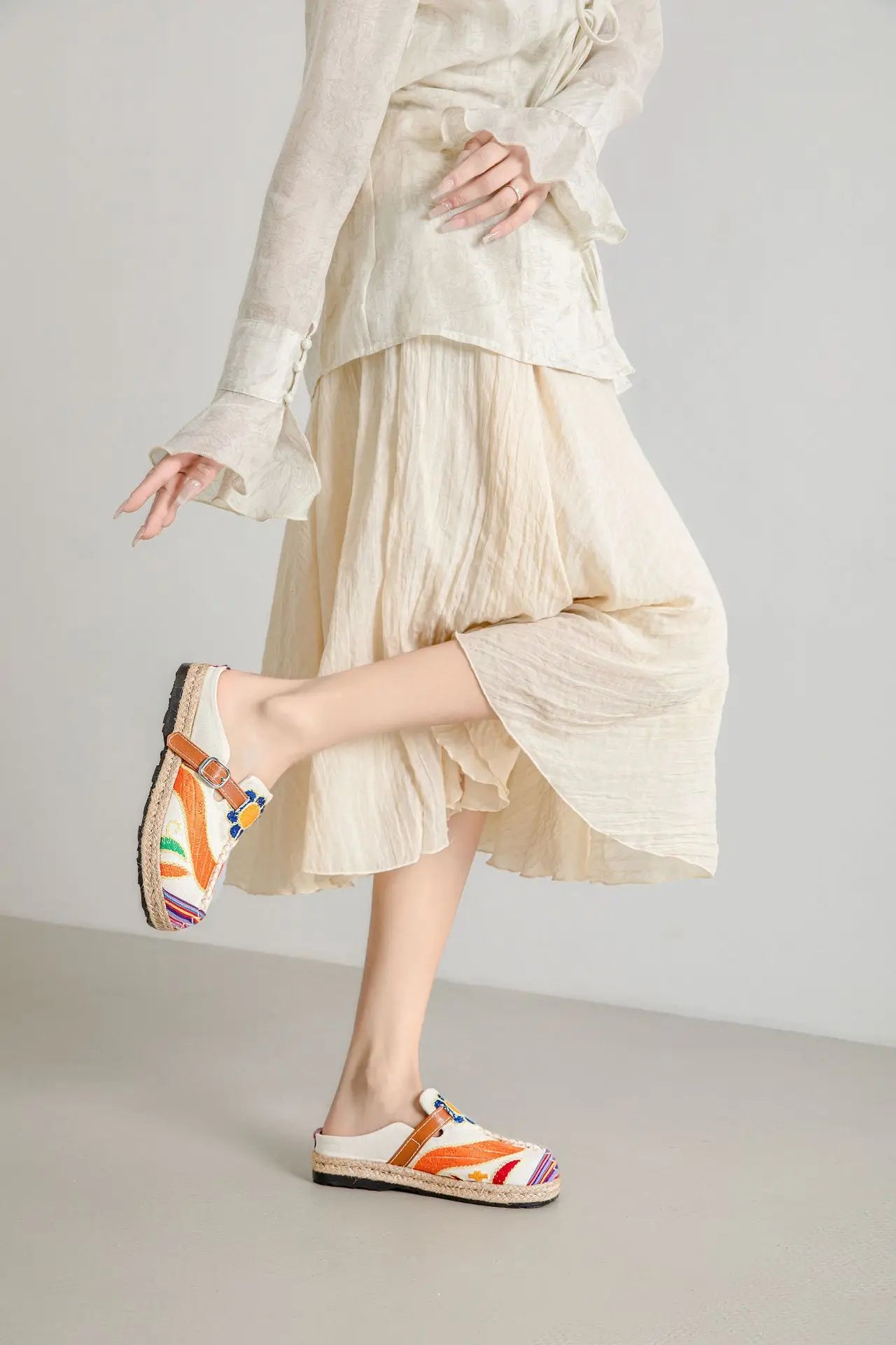 Lightweight Embroidered Cotton Linen Flat Slippers for Women