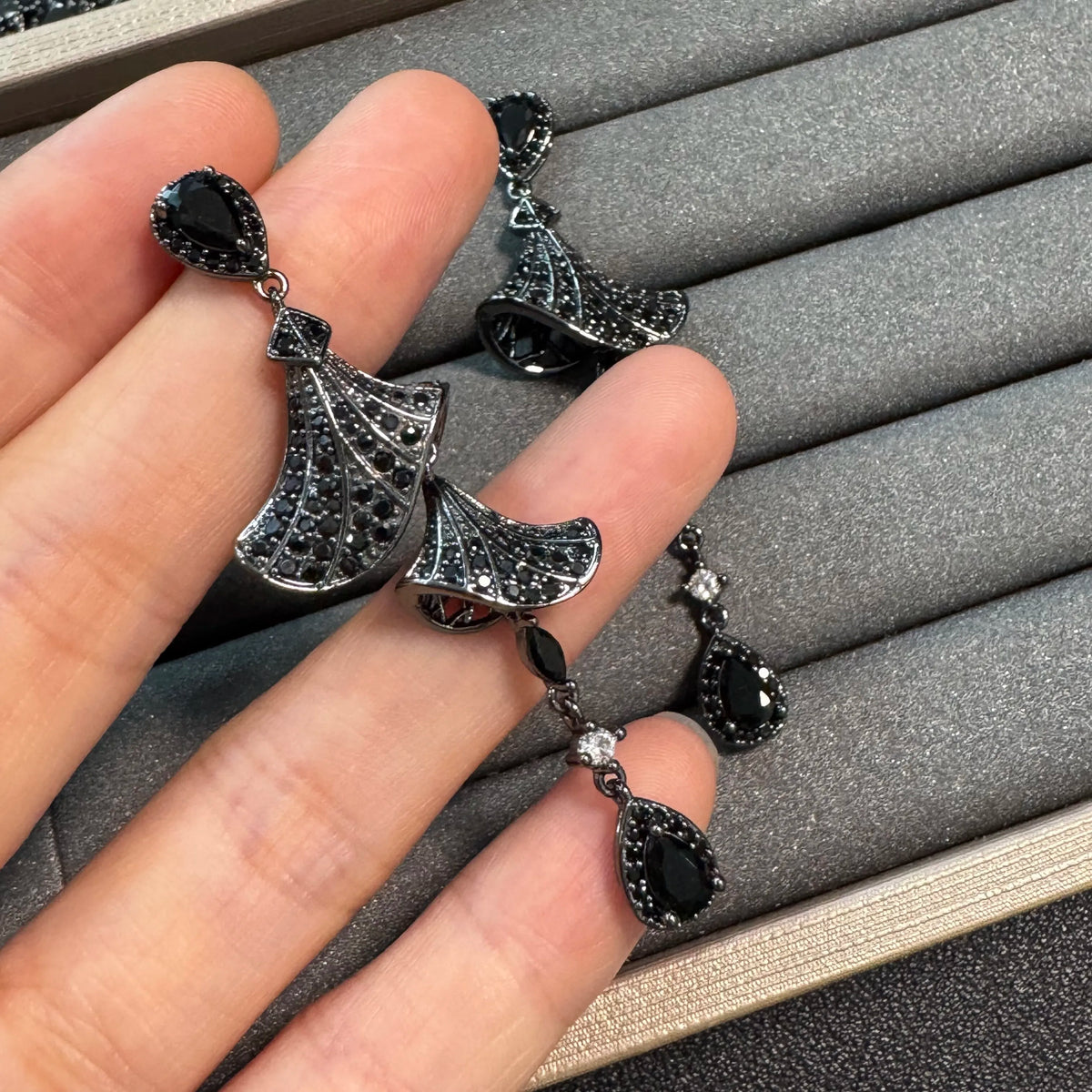 Black Zircon Vintage Jewelry Set With Earrings Rings And Bracelets for Women