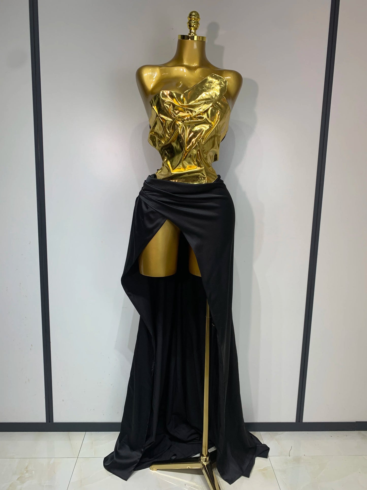 2025 New Arrival Women Gold Color Sexy Laced-up Tops 2 Pieces Set Long Dress Celebrate Evening Party Celebrity Elegant Dress