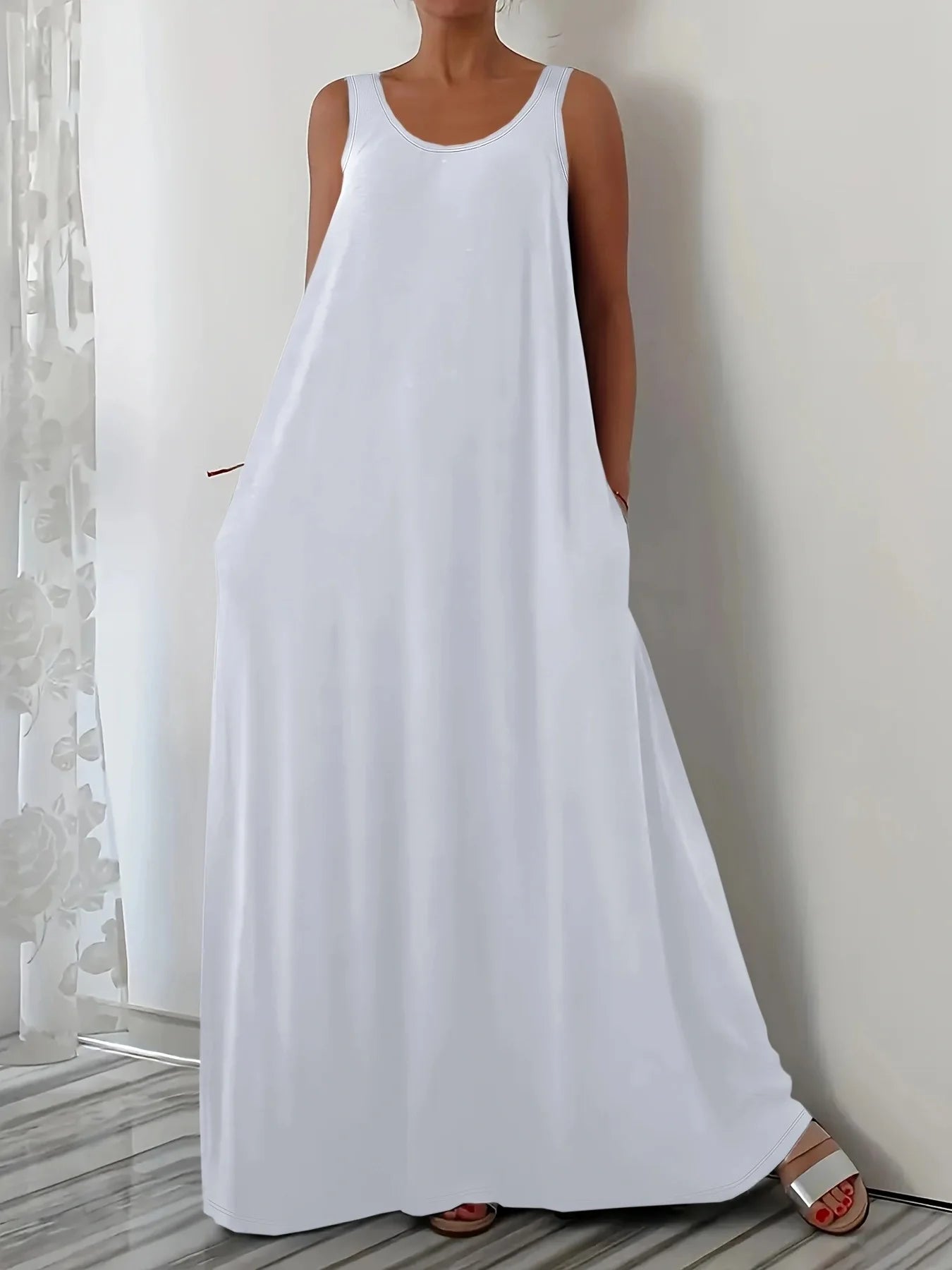 Summer 2026 Plus Size Solid Color Casual Dress with Side Pockets Sleeveless Women's Fashion Trend Outerwear
