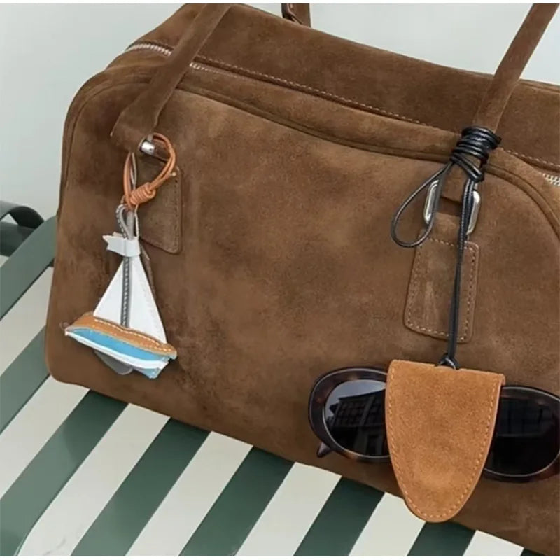 Fresh and elegant handmade calfskin sailboat key bag pendant Navy style natural and unique highlight personality car pendant