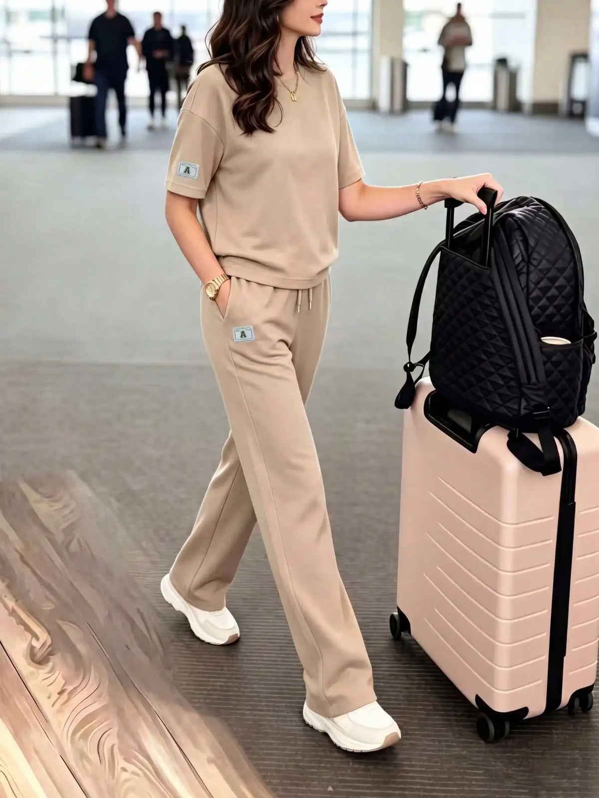 Women's casual two-piece set: crew neck T-shirt paired with long stretchy pants, comfortable loungewear set with pockets