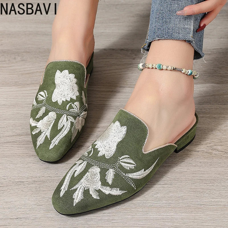 Chic Floral Velvet Embroidered Mules