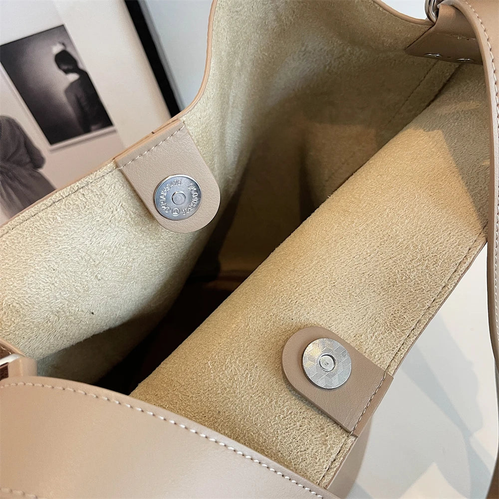 Retro Shoulder Large Capacity Bucket Bag for Women