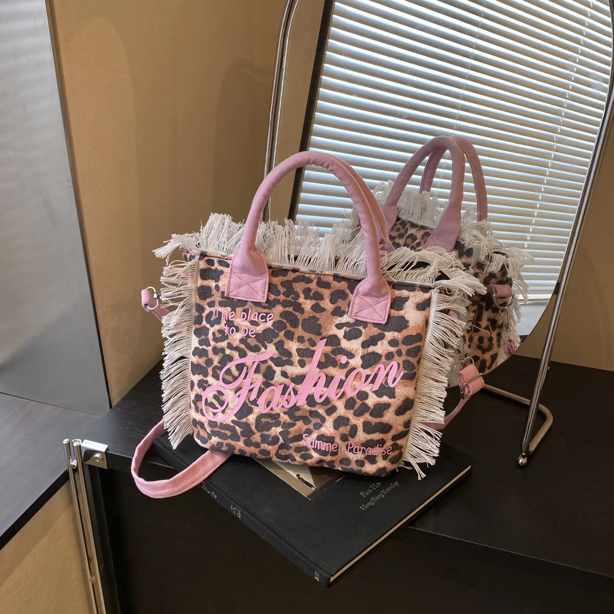 Fashionable leopard print single shoulder beach bag new trend casual commuting crossbody bag tassel design versatile women's bag