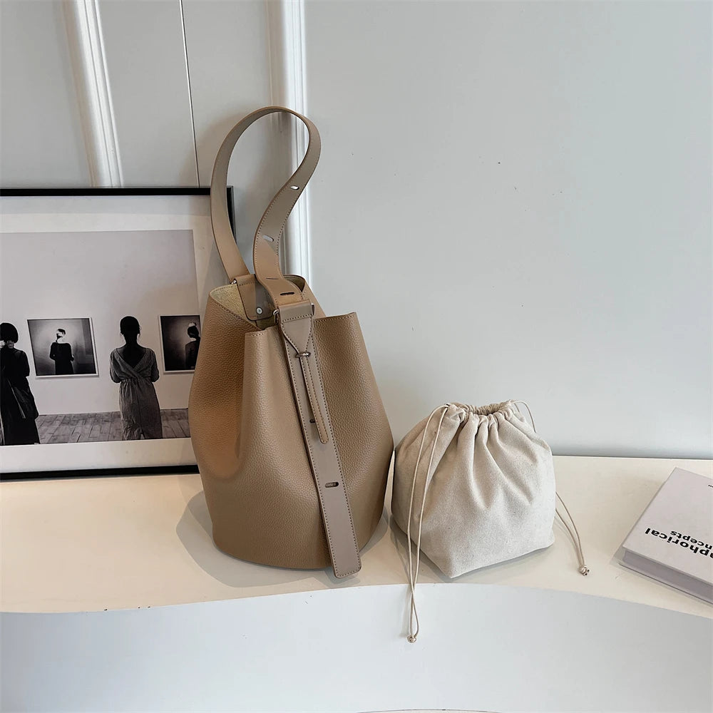 Retro Shoulder Large Capacity Bucket Bag for Women