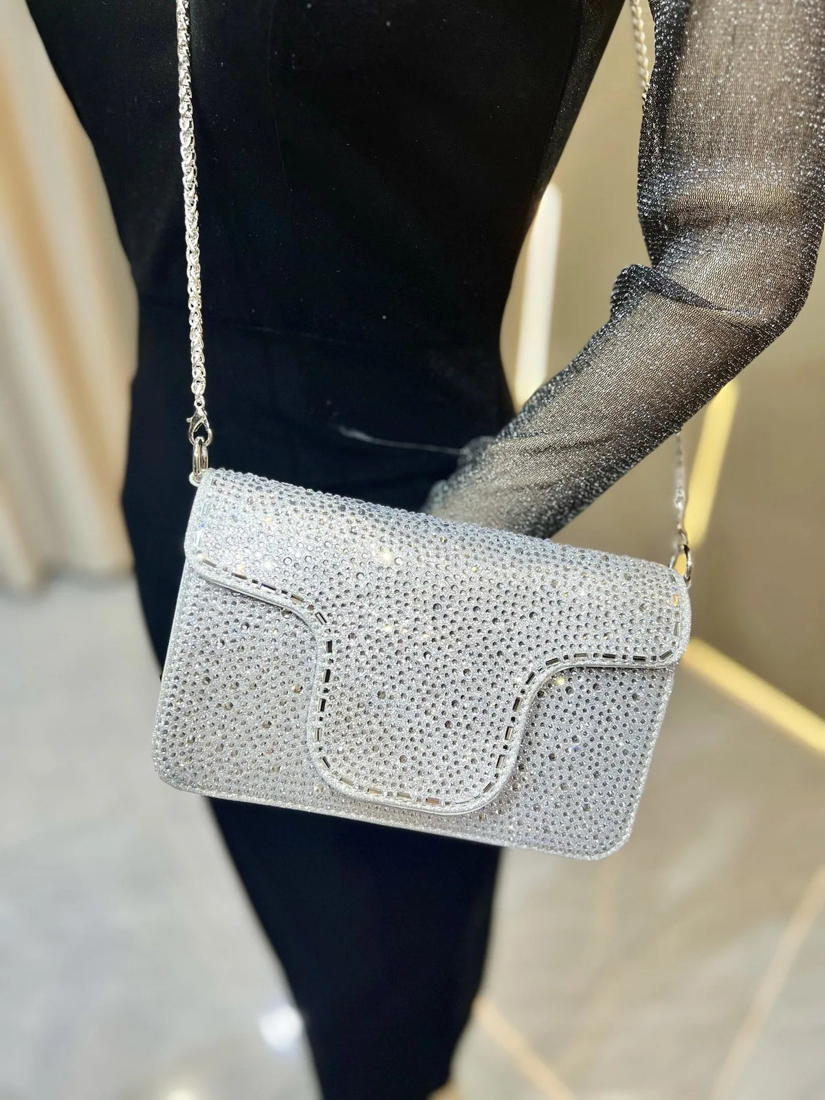 Elegant Diamond Studded Evening Clutch Bag for Women