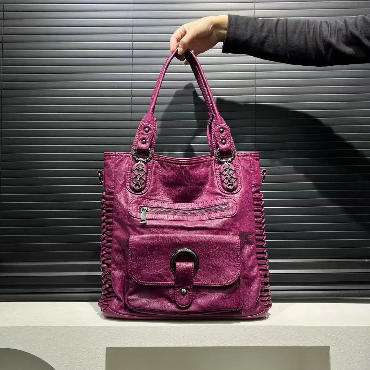 Retro Street Style Large Capacity Shoulder Bag for Women
