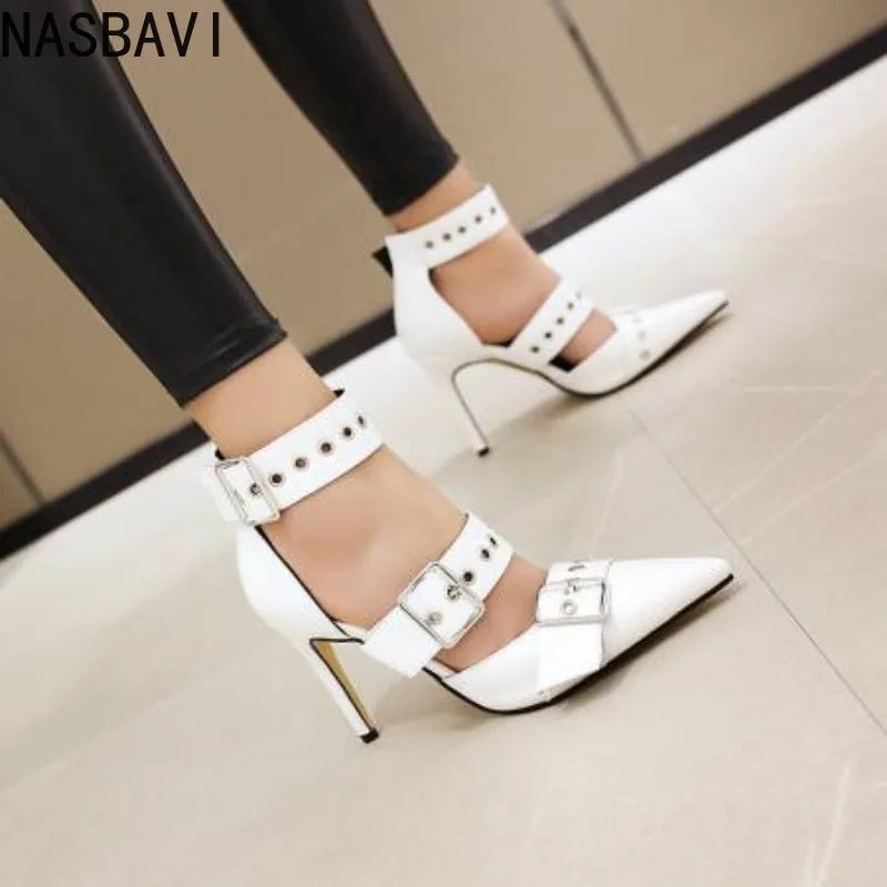 Black Pointed Toe Square Heel Pumps