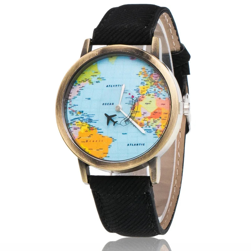 Round Dial Leather Strap Quartz Watch