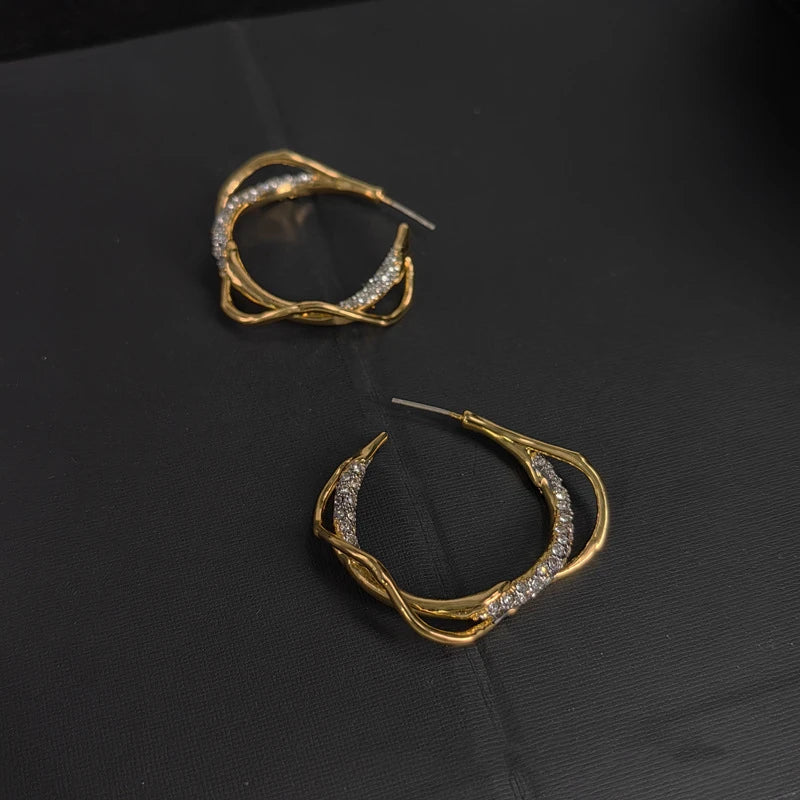 Stylish Geometric Two Tone Copper Stud Earrings for Women
