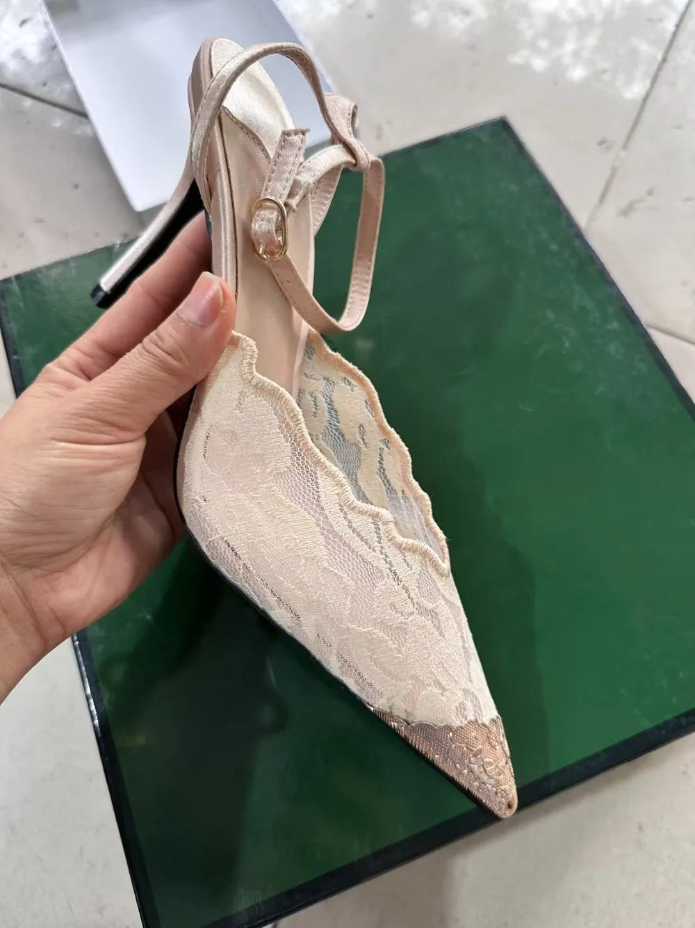 Elegant White Lace Slingback Stiletto Heels for Women
