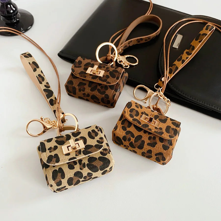 Vintage Leopard Print Pendant Necklace