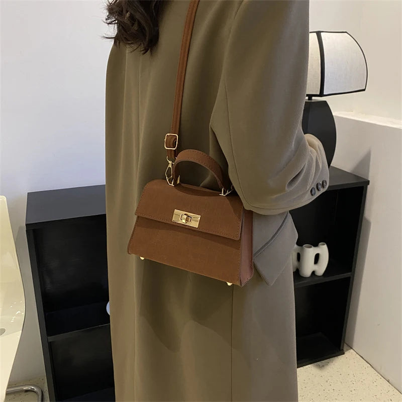 Luxury Fashion Small Square Bag Brand Design Advanced Leather Lock Simple Commuting Solid Color Texture Handbag Messenger Bag
