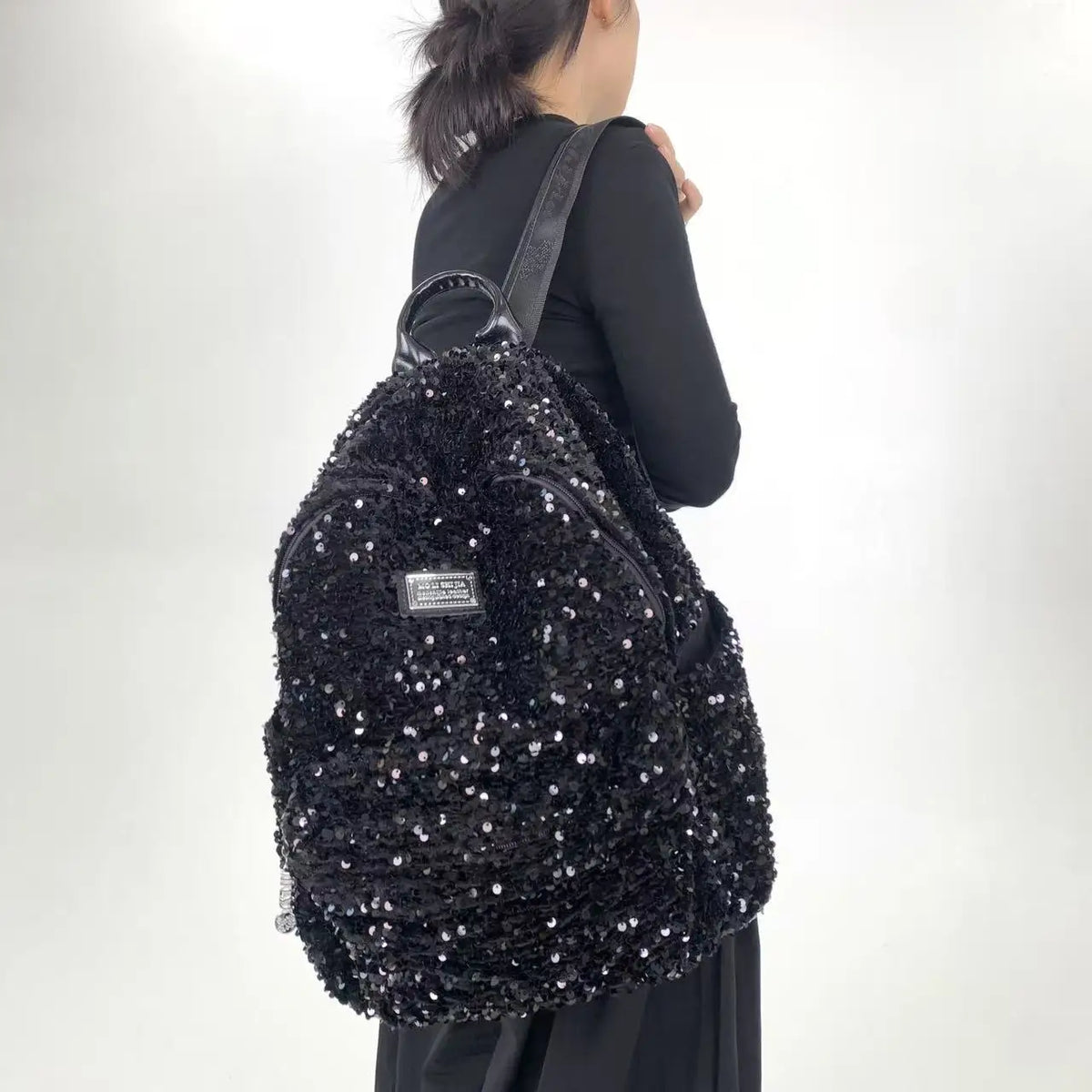 New Women's Sequined Backpack Luxury Brand Sequined Shiny Women's Backpack Large Capacity Fashionable Leisure Travel Backpack
