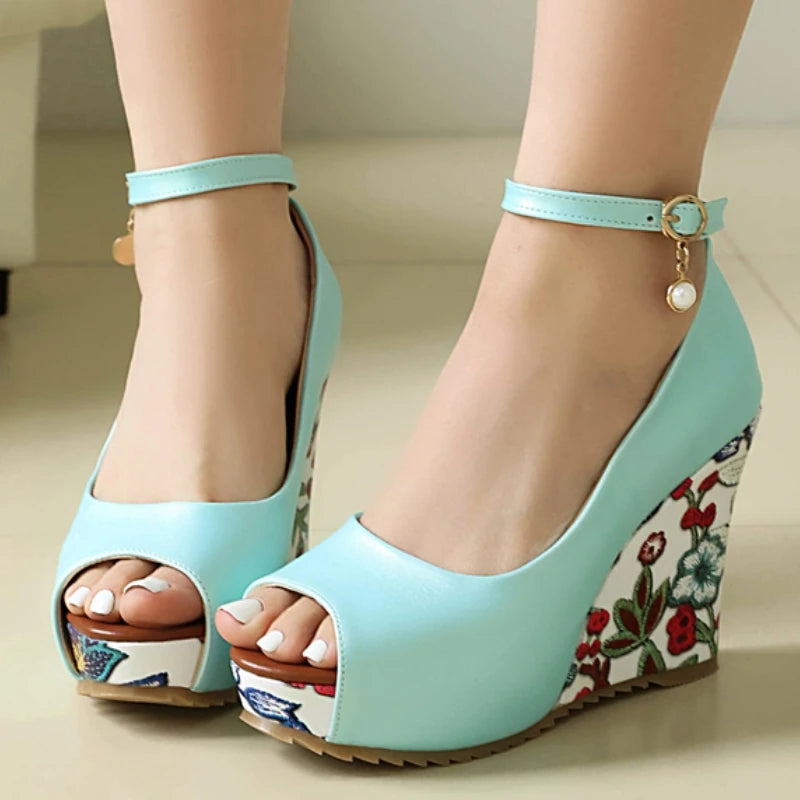 Strappy Buckle Platform Wedges