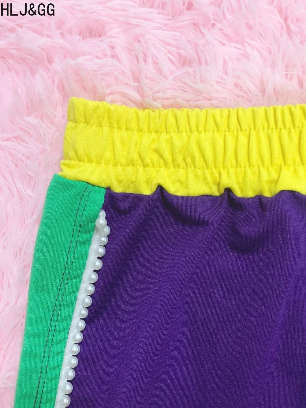 Sporty Color Block Crop Top and Shorts Set for Women