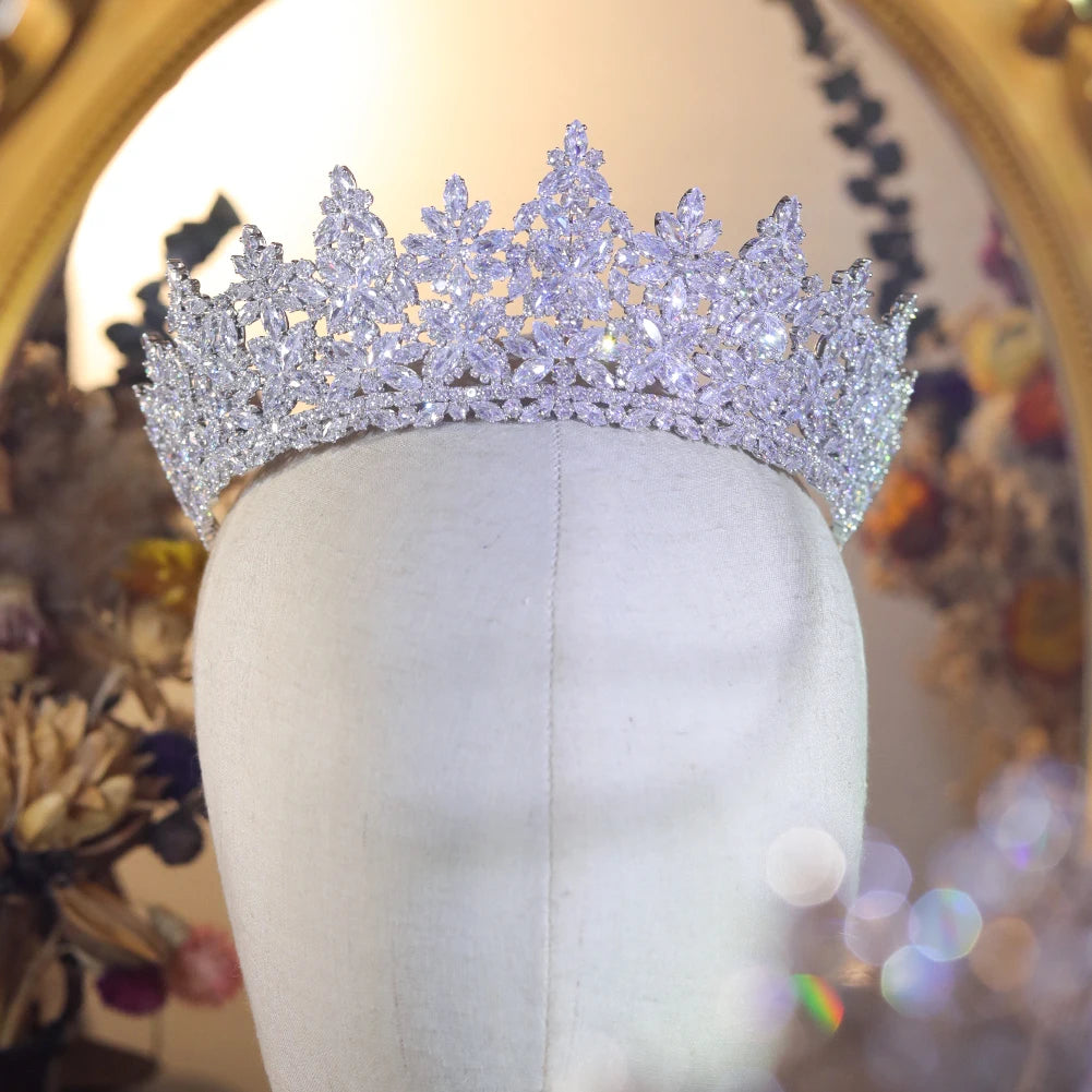 Glamorous Crystal Embellished Bridal Crown for Women
