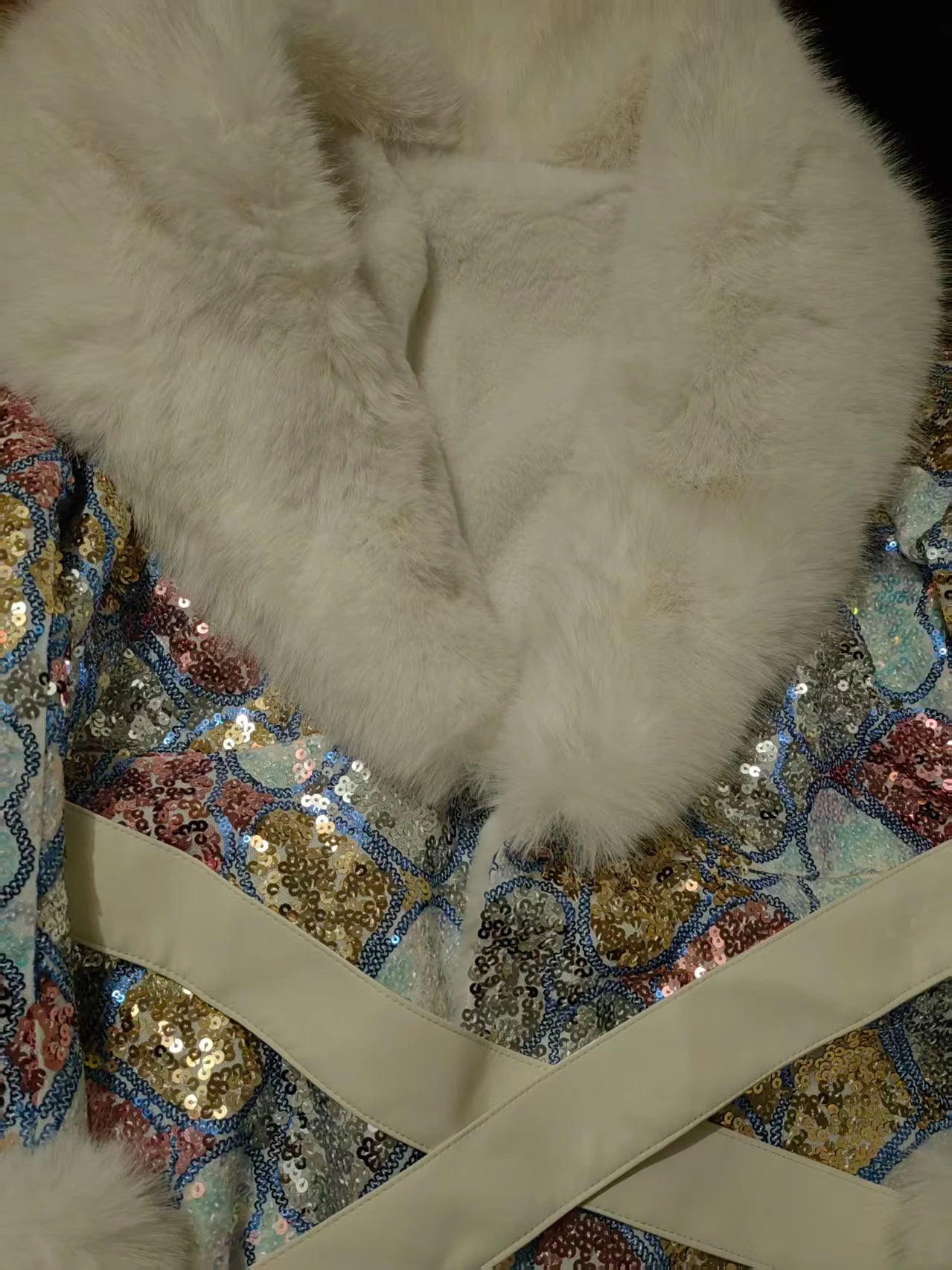 Faux Fur Coat for Women,Adjustable Waist Long Jacket,V-Neck Outwear,Sequins,Spliced,Luxury,Autumn and Winter