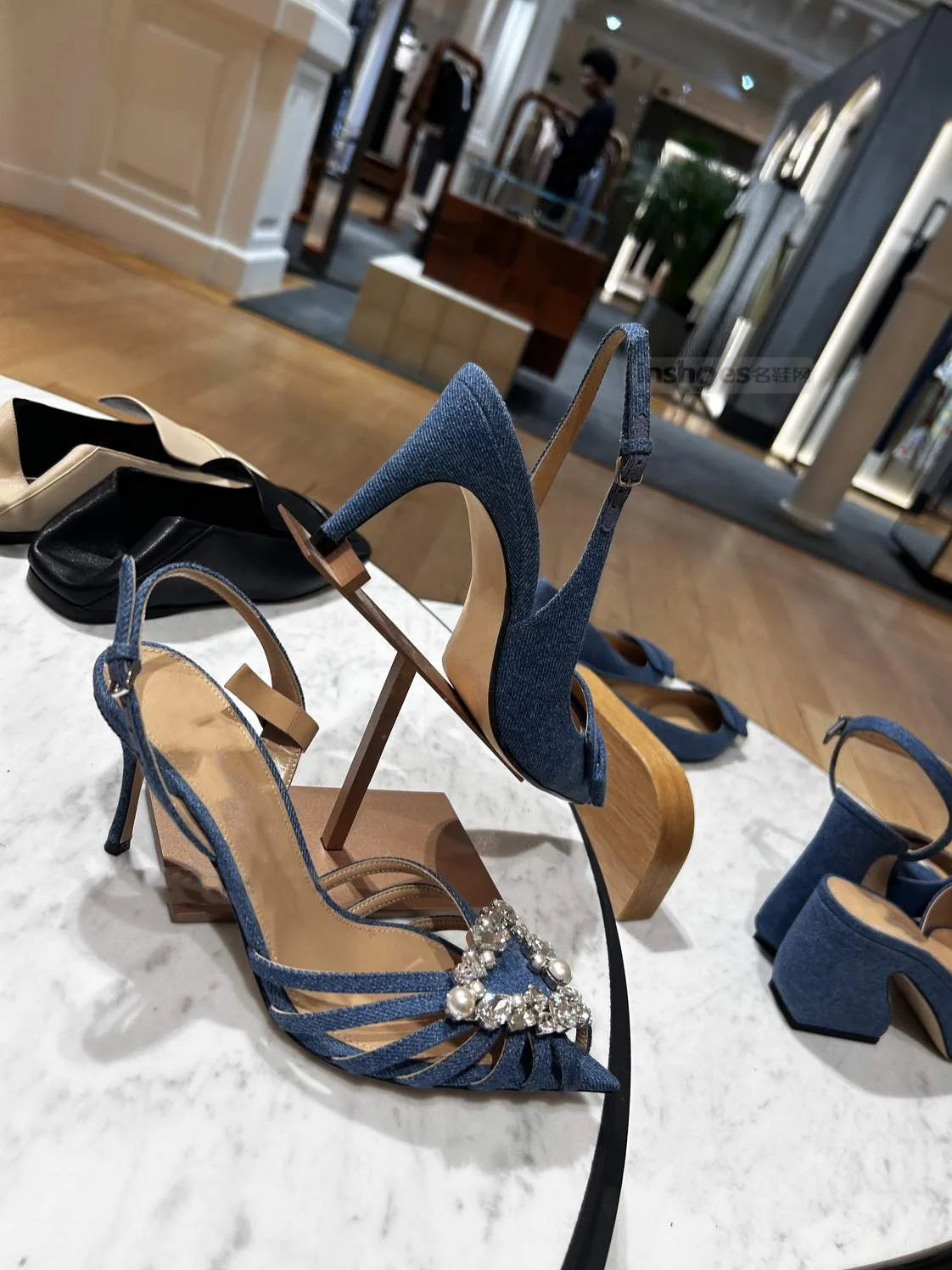 Crystal Heart Buckled Caged Leather Low Heel Pointed Toe Sandals For Women