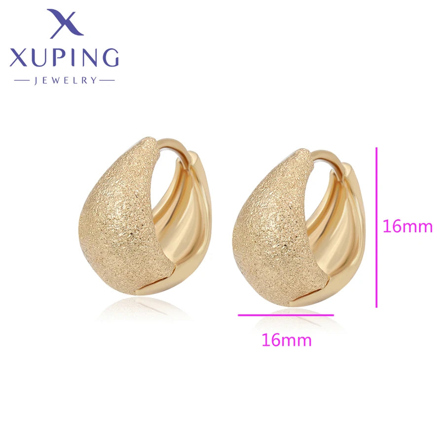 Simple Light Gold Tone Fashion Hoop Earrings for Women
