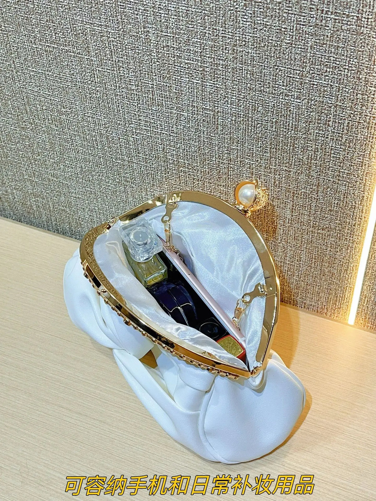 Red Floral Chain Shoulder Clutch Bag