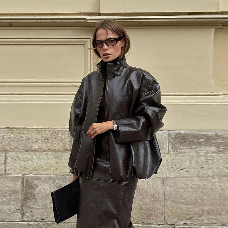 Women Green Stand Collar Leather Jacket Fashion Zipper Long Loose Outerwears Chic 2025 New Autumn Fashion High Street Lady Wear