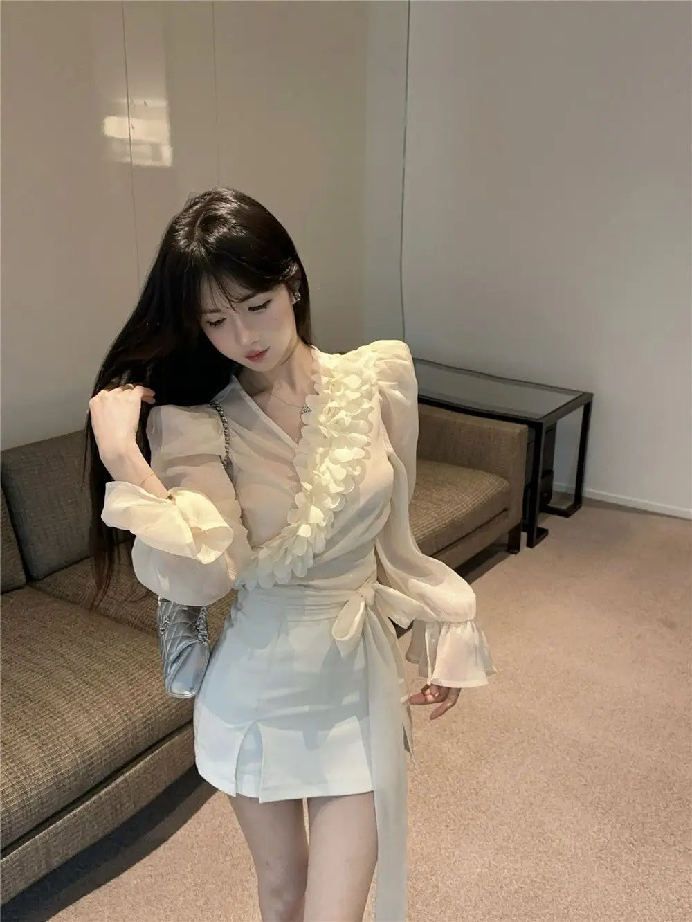 V Neck Bubble Sleeve Chiffon Blouse