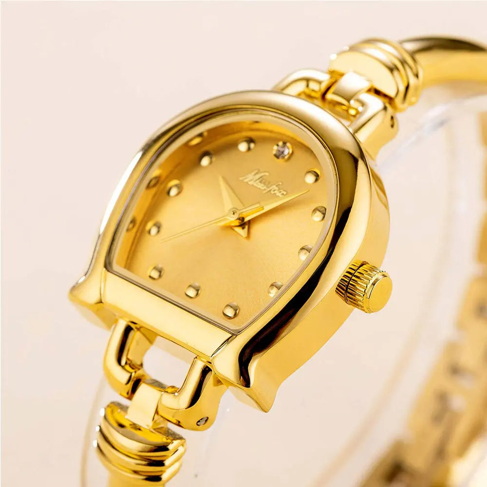 Cute Women Fashion Watches Small Dial Quartz Bracelet Wrist Watch Wholesale New Arrival With Pendant Ladies Wristwatch Hot Sale